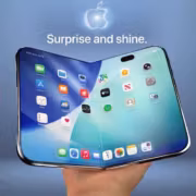 Презентация складного iPhone и iPhone 18: прямая трансляция на русском языке 1 Складной iPhone и Apple Watch на фоне логотипа Apple