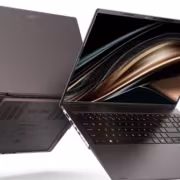 ноутбук Acer Vero с клавиатурой и экраном