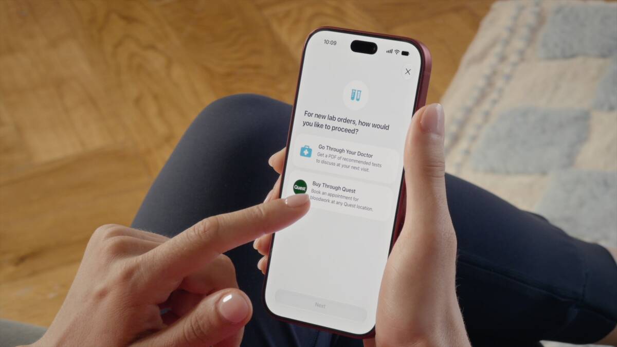 Экран iPhone с рекомендациями для лабораторных заказов
