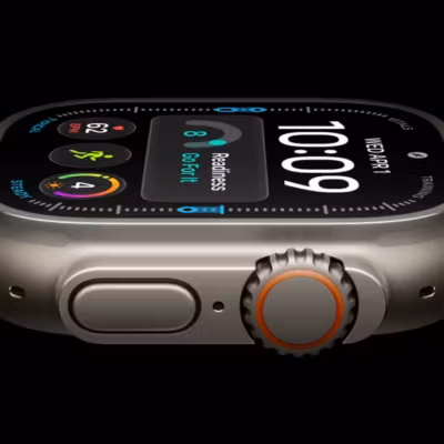 Круглый корпус и черный дисплей Apple Watch Ultra 4