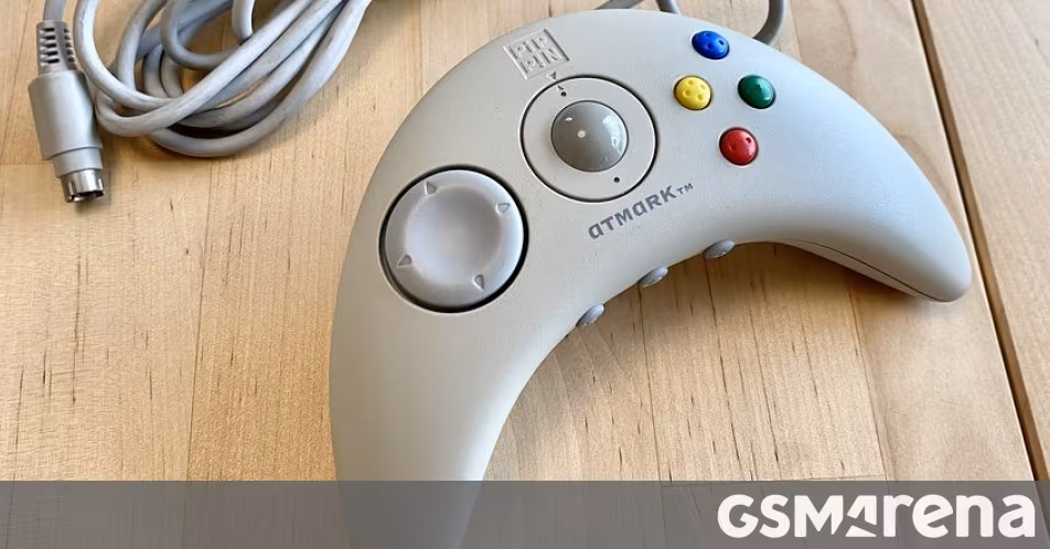 Apple тестирует два игровых контроллера с USB, Bluetooth и разной вибрацией 3 Игровой контроллер Apple с цветными кнопками и джойстиком