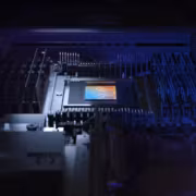 Arm показала Neoverse CSS N4 Ranger с 128 ядрами на кристалл 2 Многоядерный процессор Arm Neoverse CSS N4 Ranger внутри компьютера