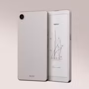 Серебристый электронный ридер BOOX Palma 3 с экраном и корпусом