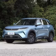 BYD Atto 2: запас хода до 501 км, цена — от $11 150 1 автомобиль BYD Atto 2 зелёный вид спереди
