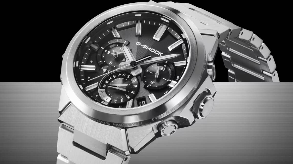 Элегантные часы G-Shock GST-W1000 с металлическим корпусом