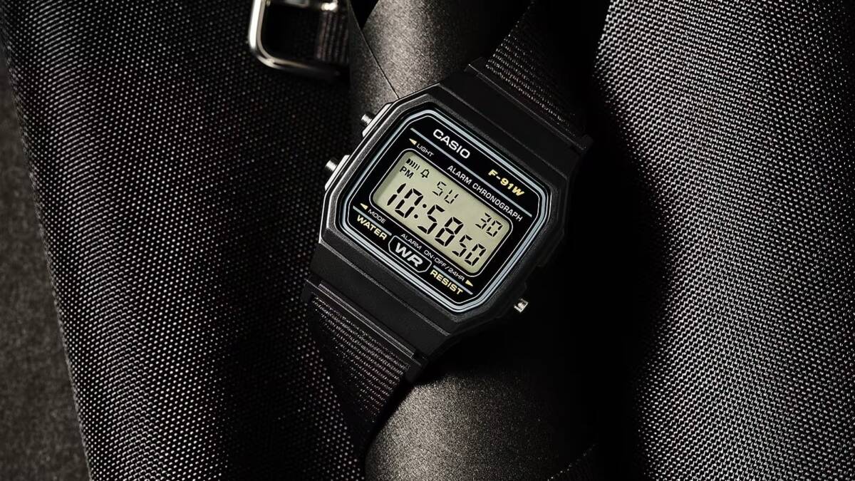 Casio выпустила в США часы F-91WF с ремешком из переработанного пластика 6 Часы Casio F-91WF с ремешком из переработанного пластика на ткани