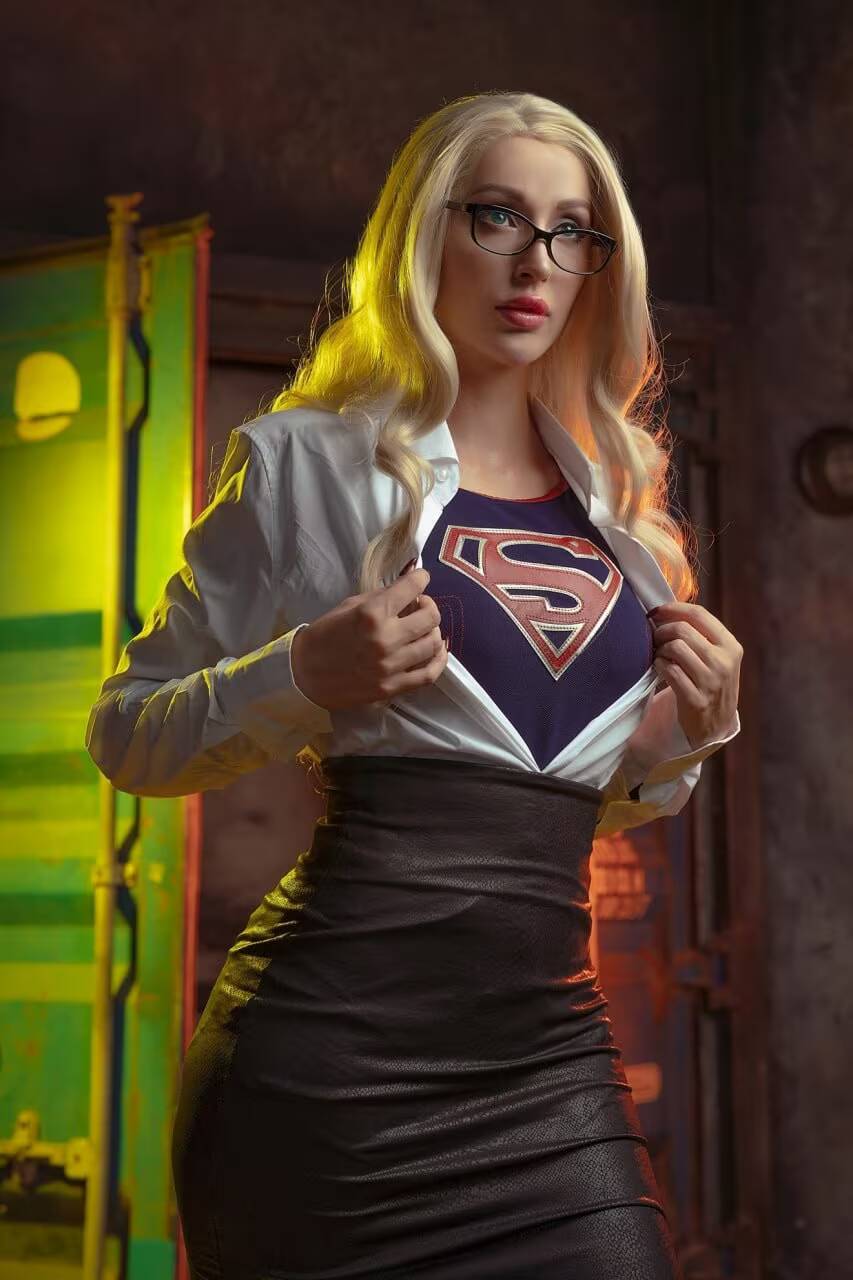 Лера Химера в образе супергероя из DC косплей