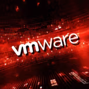 Сообщение о VMware vCenter и угрозе безопасности красное фон