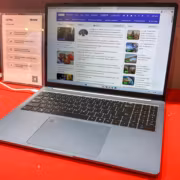 Core Ultra 9, 24 ГБ ОЗУ и экран 120 Гц. Ninkear показала ноутбук U9 Pro 1 ноутбук клавиатура экран мышь тачпад порт USB