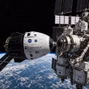 Crew Dragon с российским космонавтом Тетерятниковым полетит к МКС в октябре 1 Космический корабль Crew Dragon с российским космонавтом Тетерятниковым