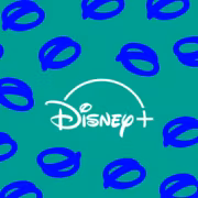Показаны голубые и зелёные кольца с логотипом Disney