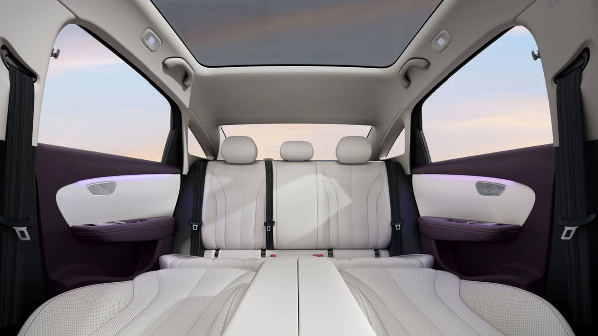 Электроседан Jetta M6 вышел на предзаказы в Китае от $12 035 5 Интерьер электроседана Jetta M6 салон светлый