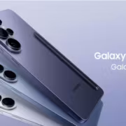 Три смартфона Samsung Galaxy S26 Series с трехмерным видом