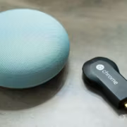 Google Home v4.26 вернул поддержку старых Chromecast и Google Home Mini 1 Умная колонка Google Home и Chromecast Chrome проводная USB