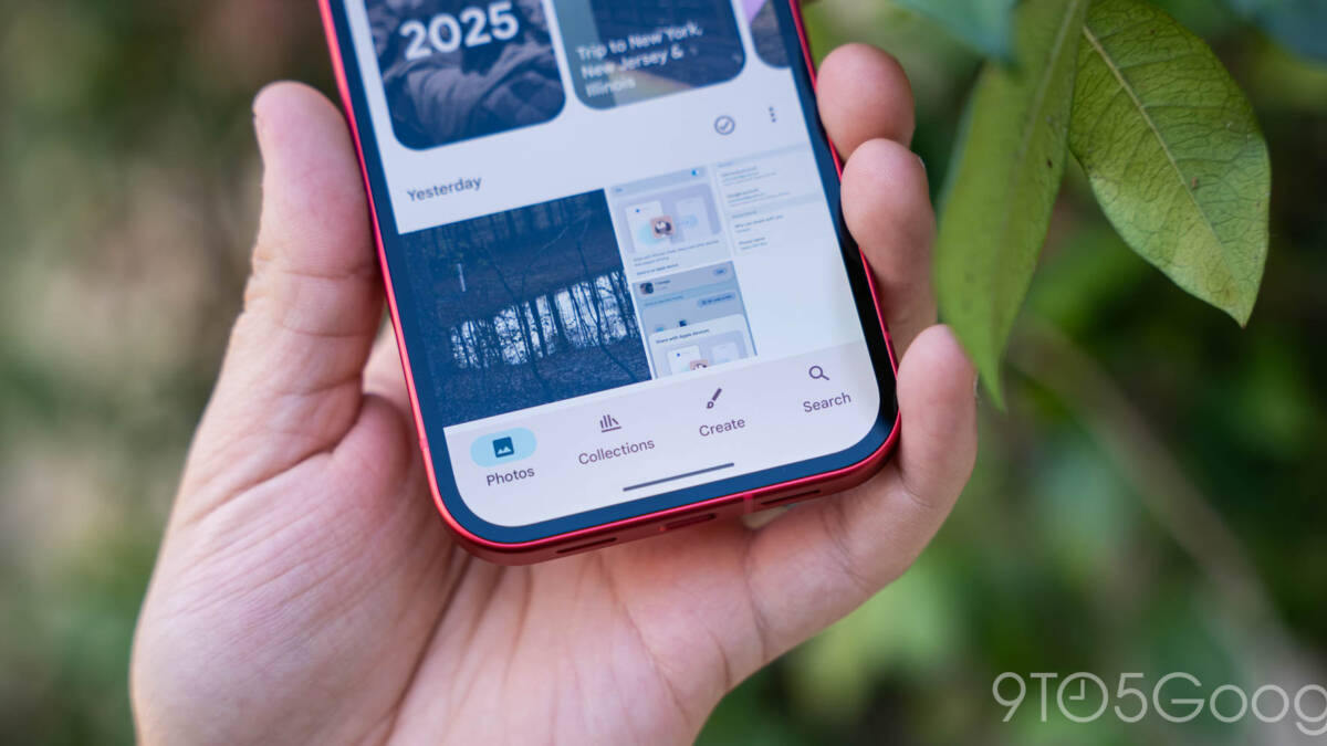 Мужчина держит смартфон Google Pixel 5a с экраном