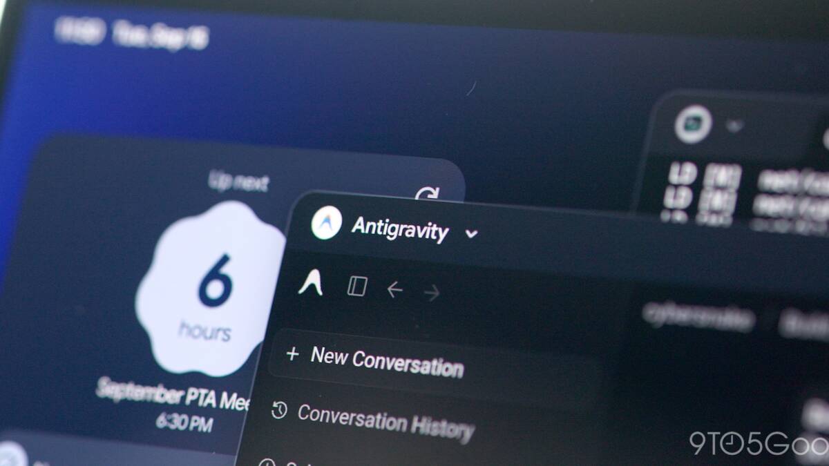 Открыто меню Googlebook ноутбука Google с календарём