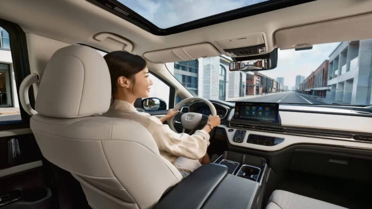 Honda Odyssey получил массаж сидений, холодильник и экран на потолке