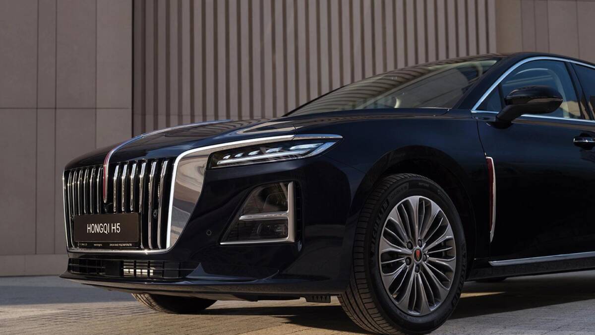 Hongqi H5 с новым салоном подорожал в России до 4,48 млн рублей 2 Hongqi H5 с новым салоном подорожал в России до 4,48 млн рублей