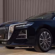 Hongqi H5 с новым салоном подорожал в России до 4,48 млн рублей