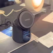 зарядная станция Anker Qi2.2 с вентилятором и кабелем