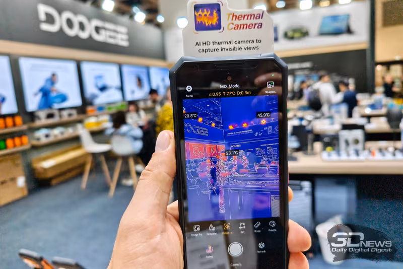 IFA 2026: Doogee привезла смартфон с ИИ-тепловизором и флагман с аккумулятором на 22 000 мА·ч 13 Тепловизорный смартфон Doogee с дисплеем и тепловыми изображениями