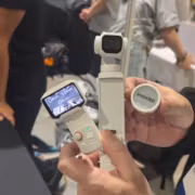 IFA 2026: Insta360 Luna Pro получила 8K, съёмный OLED-экран и Leica 1 Инста360 Luna Pro камера с внешним дисплеем и объективом