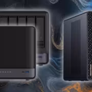 Минифурм AI Max+ Pro 495 устройство на столе
