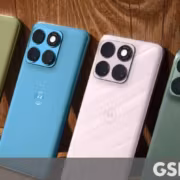 Четыре смартфона Motorola Edge 70 Plus разных цветов
