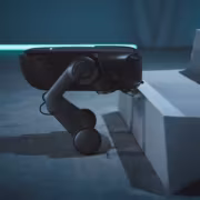Робот-пылесос Roborock на белом фоне