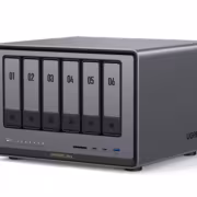 Устройство навороченного NAS Ugreen DXP6800 Ultra