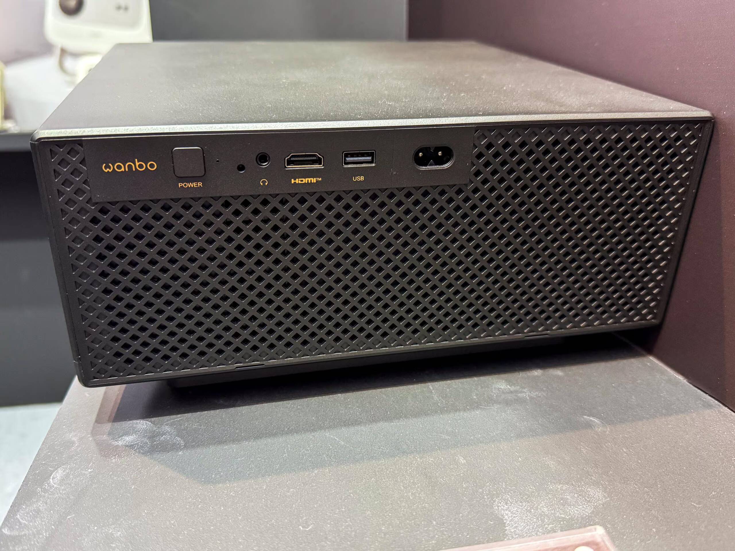 Проектор Wanbo X7 Pro Max с вентиляторами передней части