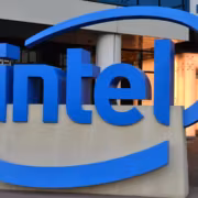 Intel убрала 44-летний титул Fellow у главных инженеров и сменила критерии статуса 1 Значок Intel с названием компании и логотипом
