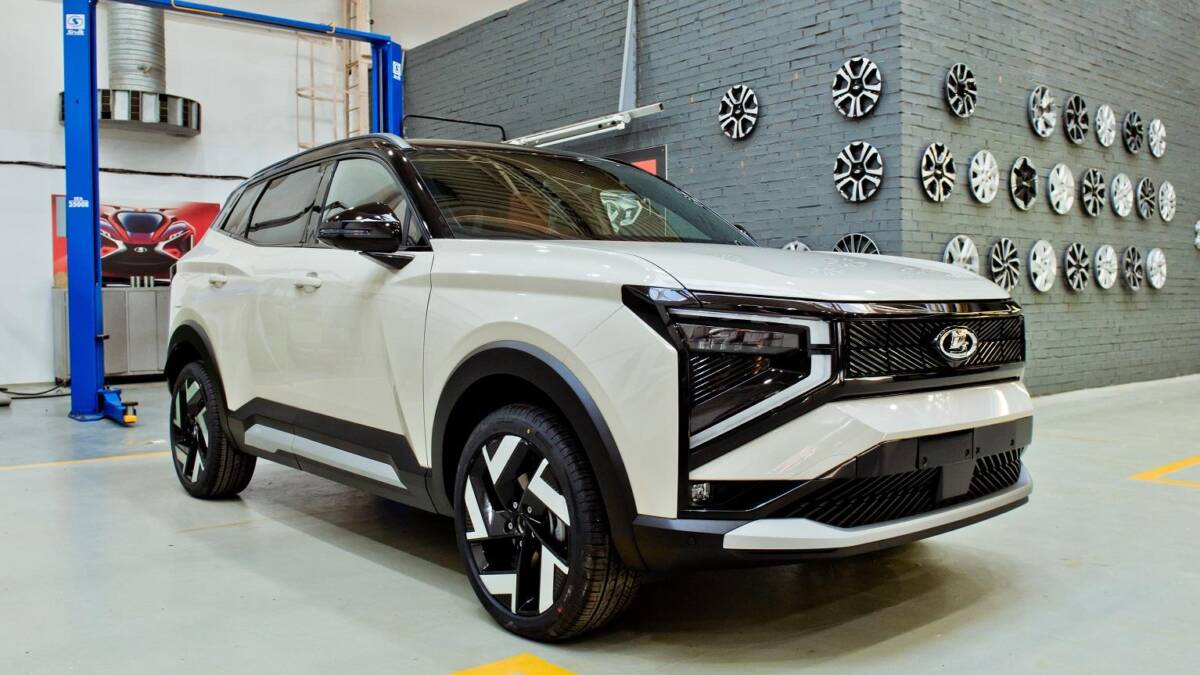 Кроссовер Lada Azimut выйдет в серию 25 сентября