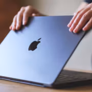 MacBook с закрытым дизайном из-за поддержки Intel