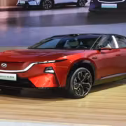 Mazda EZ-60 получила лидар и запас хода до 600 км за 166 900 юаней 3 красный Mazda EZ-60 на выставке