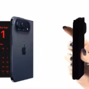Motorola показала широкий Razr Fold как ответ на дебют iPhone Duo 1 Моторола Razr Fold с календарём и смартфоном