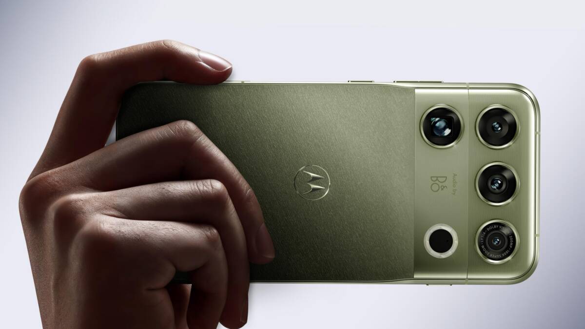Motorola Signature 27 получила чип Snapdragon 8 Elite Extreme Gen 6 и необычный дизайн 1 Motorola Signature 27 получила чип Snapdragon 8 Elite Extreme Gen 6 и необычный дизайн