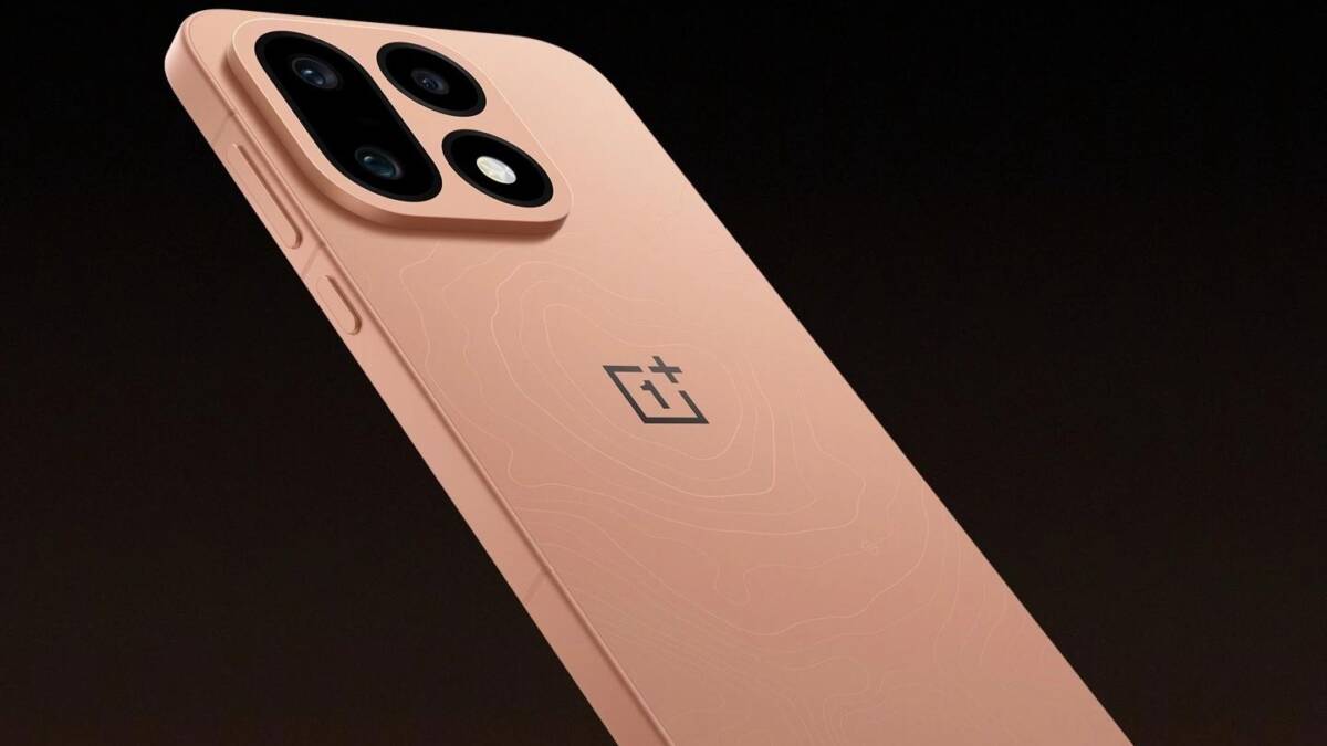 Розовый телефон OnePlus 16 с тремя камерами