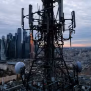 телекоммуникационная вышка 5G в Москве