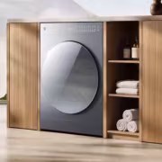 Стирально-сушильная машина Xiaomi с дверцей и панелью управления