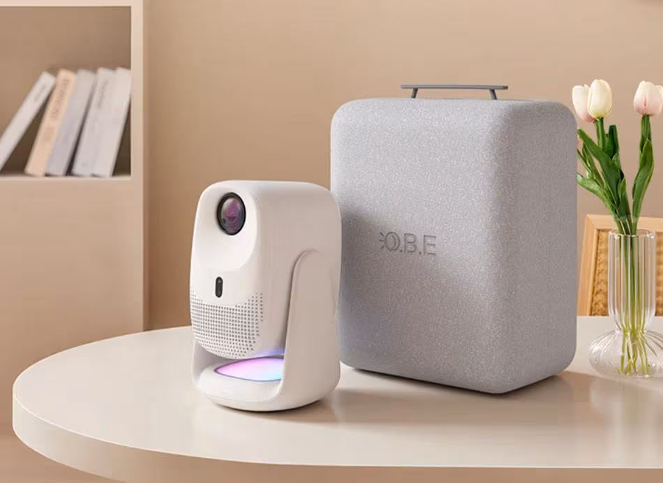Проектор OBE C5 Pro иго с серым кейсом и цветком