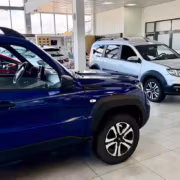 Автомобили Lada на выставке ВАЗ в магазине
