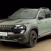 Renault Niagara стал пикапом с полным приводом и мотором на 160 л.с. 2 Миниатюрный проспект Renault Niagara пикап с логотипом