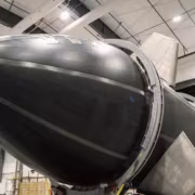 Rocket Lab запустит Neutron до конца 2026 года с тягой 658 тонн 1 Космический корабль Rocket Lab Neutron в сборочном цеху