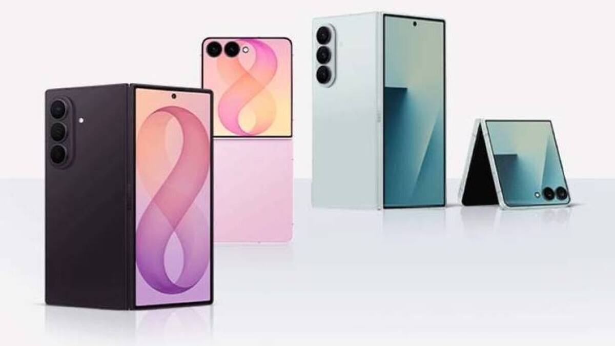 Smartphones Galaxy Z Fold8 и Fold8 Ultra раскрыты и сложены