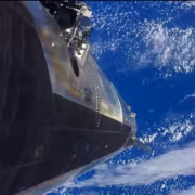 Starship начал выводить 26 спутников Starlink V3. С первыми уже установили связь 17 Космический корабль Starship выводит спутники Starlink V3