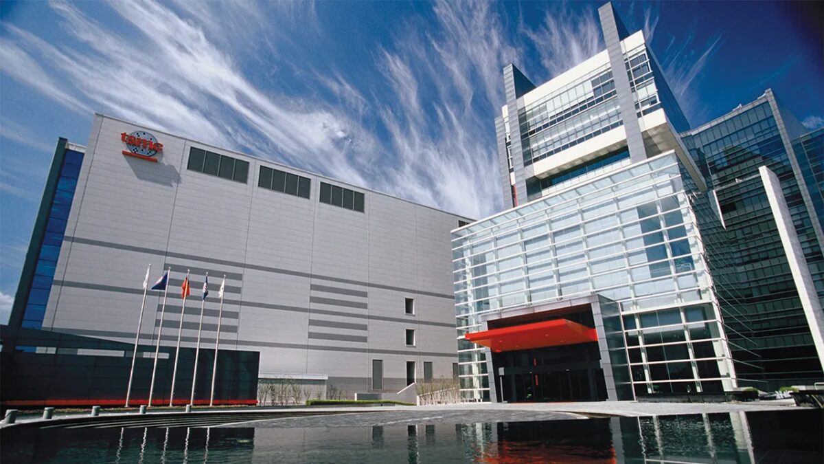 TSMC почти удвоила спрос на оборудование за полгода на фоне бума ИИ 1 TSMC почти удвоила спрос на оборудование за полгода на фоне бума ИИ
