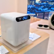 Ugreen вывела локальный ИИ в умный дом с хабом за $20 000 1 Умный дом UGREEN с камерами и хабом
