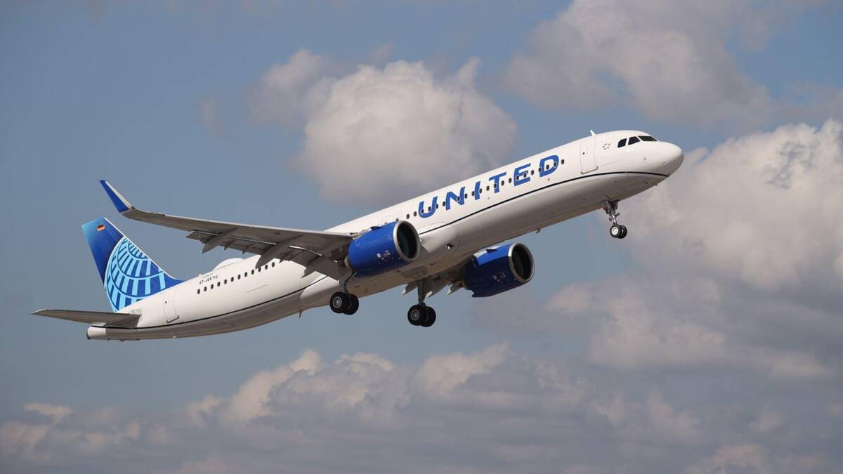 Самолёт Airbus A321XLR с двигателями GTF Advantage в полёте