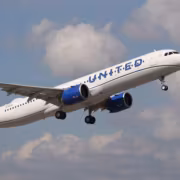 Самолёт Airbus A321XLR с двигателями GTF Advantage в полёте